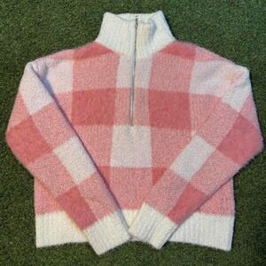 No Boundaries pink and white checkered fuzzy half zip sweater size XL (16–18).
